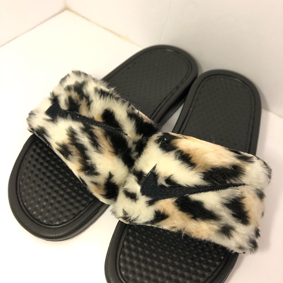 Furry Nike Slides - Picture 5 of 5